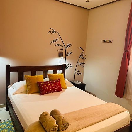 Casa De Lis Hotel & Tourist Info Centre توريالبا المظهر الخارجي الصورة