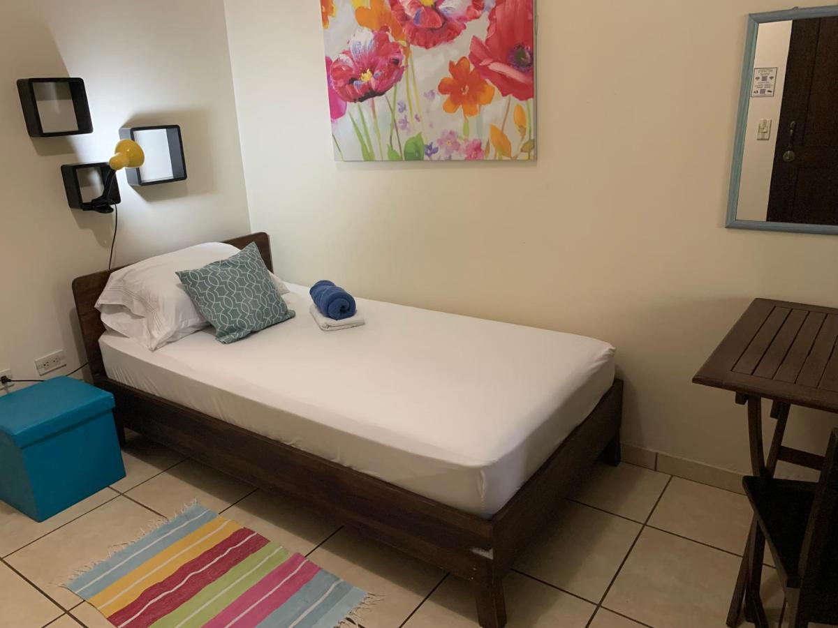 Casa De Lis Hotel & Tourist Info Centre توريالبا المظهر الخارجي الصورة
