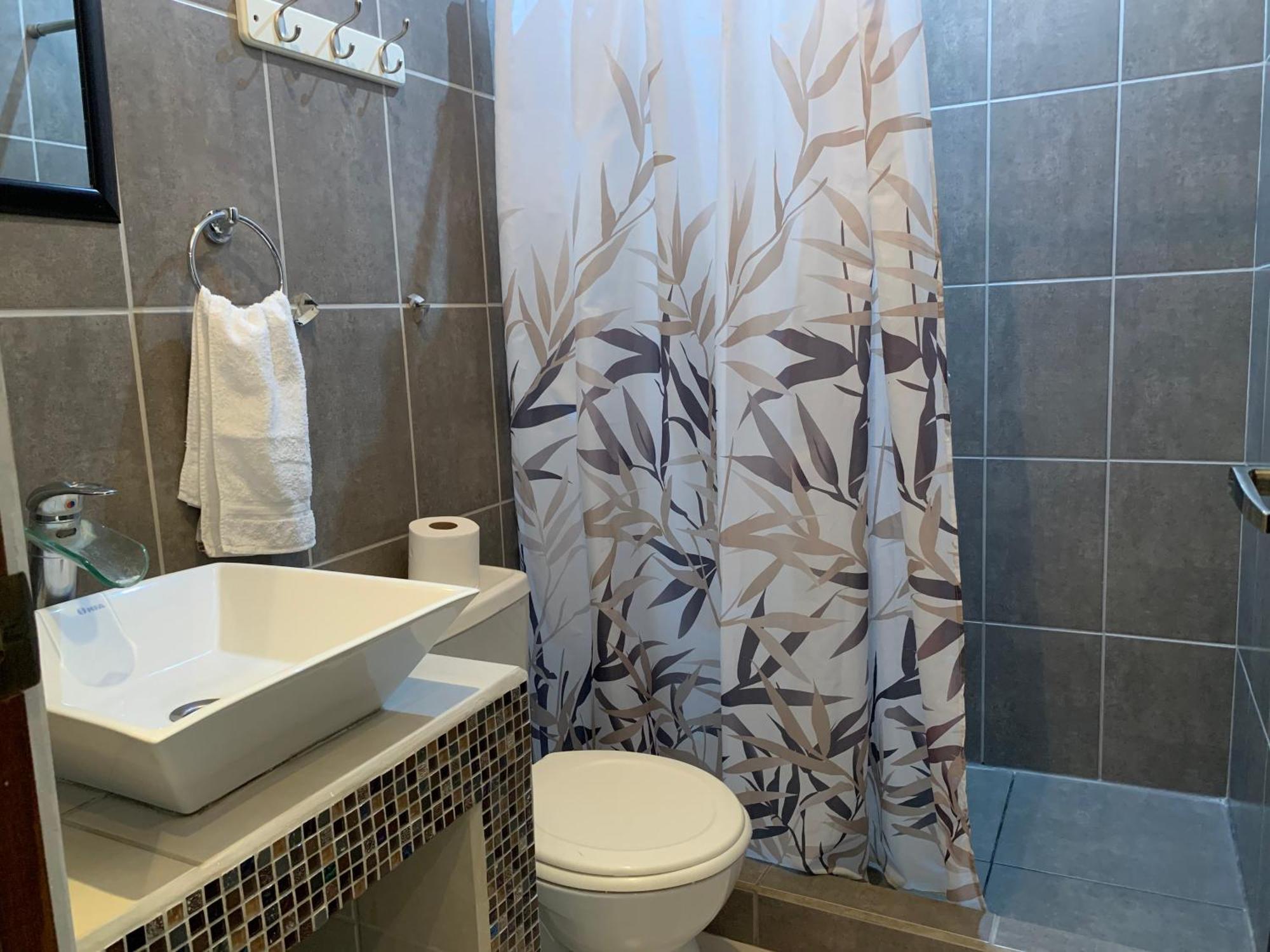 Casa De Lis Hotel & Tourist Info Centre توريالبا المظهر الخارجي الصورة