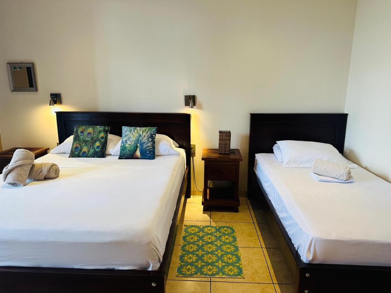 Casa De Lis Hotel & Tourist Info Centre توريالبا المظهر الخارجي الصورة